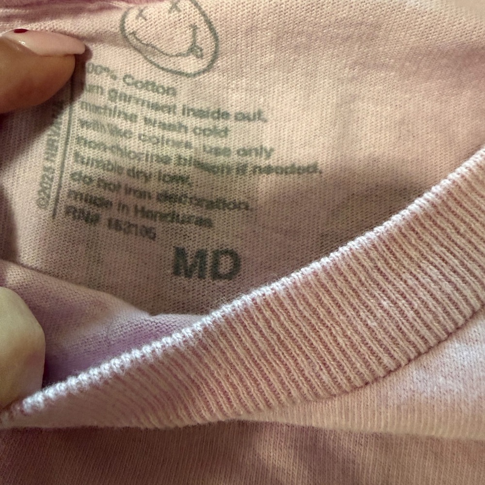 🎸 Nirvana Graphic Tee Pink Angel Wings Shirt Size Medium - Picture 2 of 4